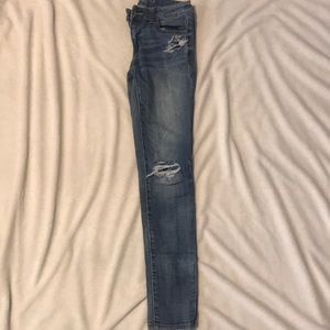 American Eagle distressed jeggings